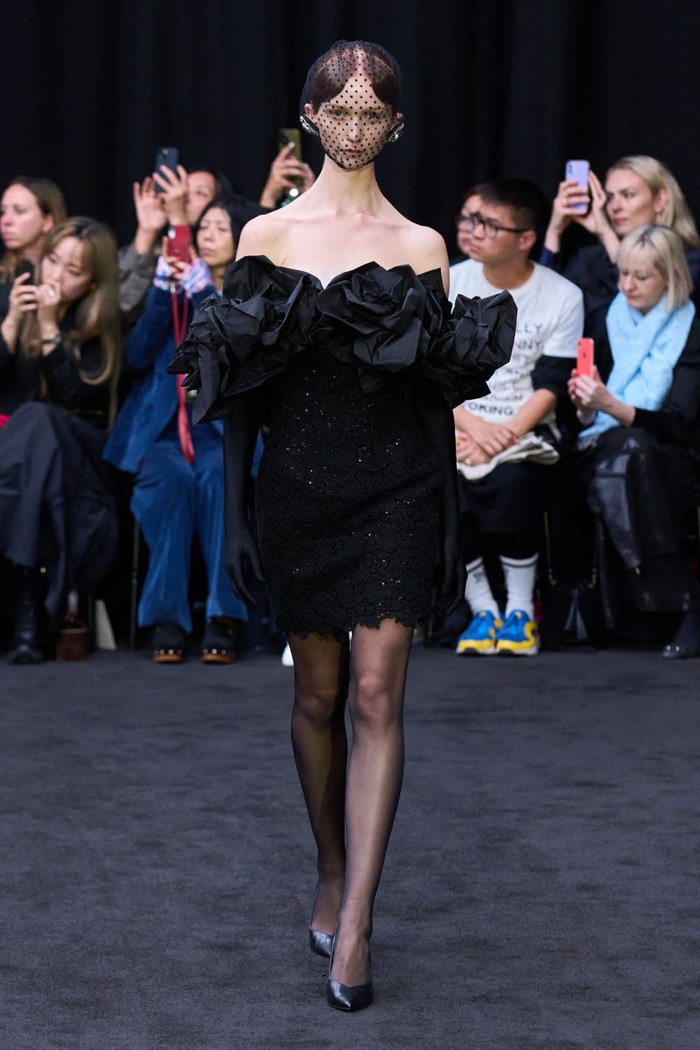 Richard Quinn Primavera Estate 2023 Londra Runway Magazine