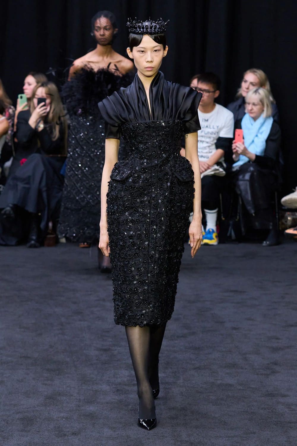 Richard Quinn Primavera Estate 2023 Londra Runway Magazine