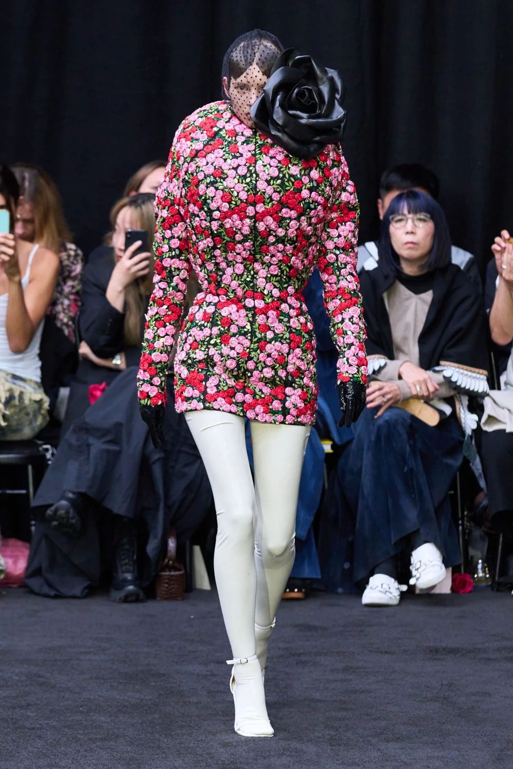 Richard Quinn Primavera Estate 2023 Londra Runway Magazine