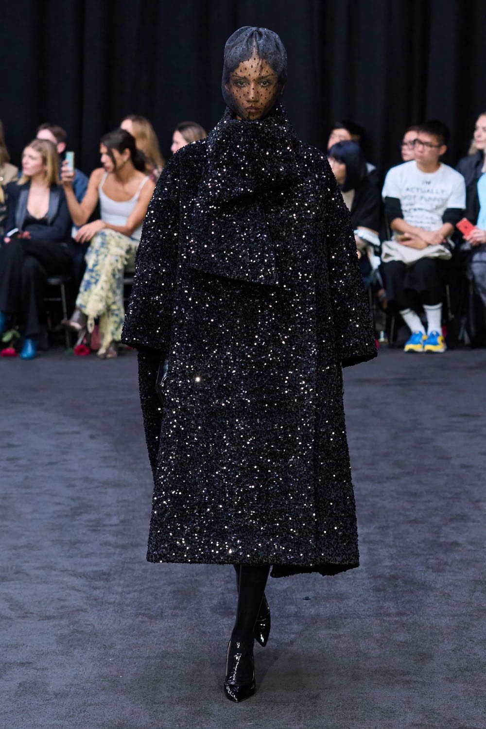 Richard Quinn Primavera Estate 2023 Londra Runway Magazine