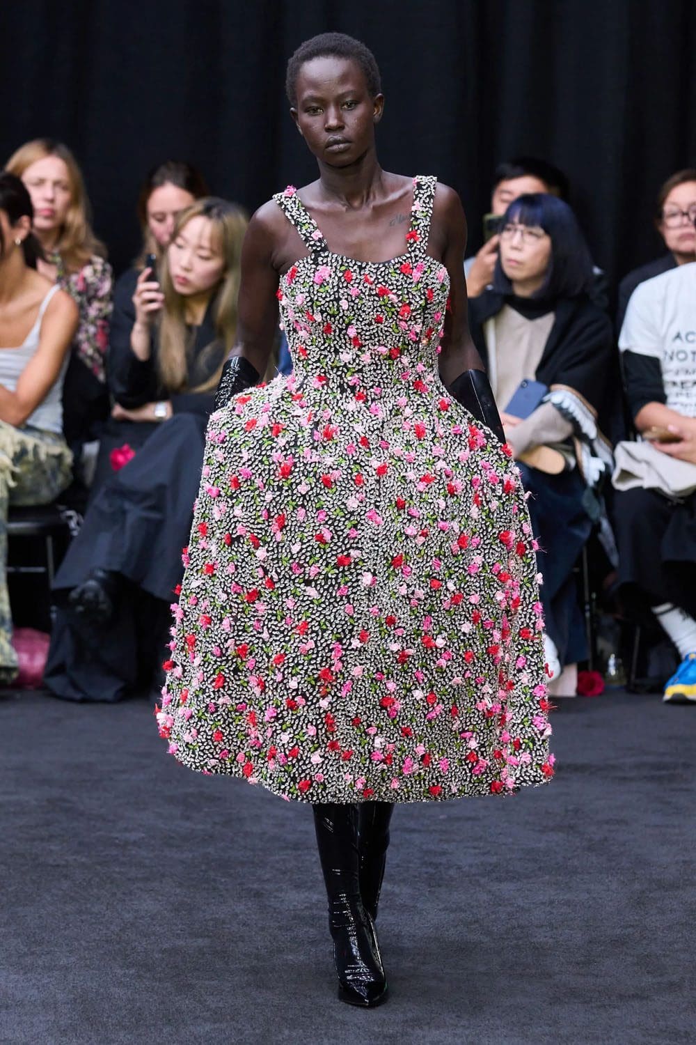 Richard Quinn Primavera Estate 2023 Londra Runway Magazine