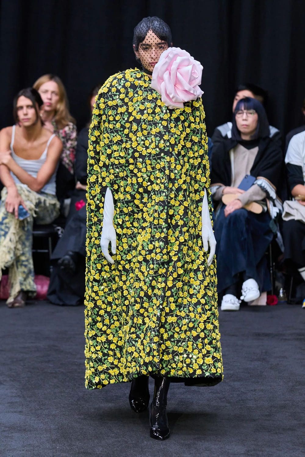 Richard Quinn Primavera Estate 2023 Londra Runway Magazine