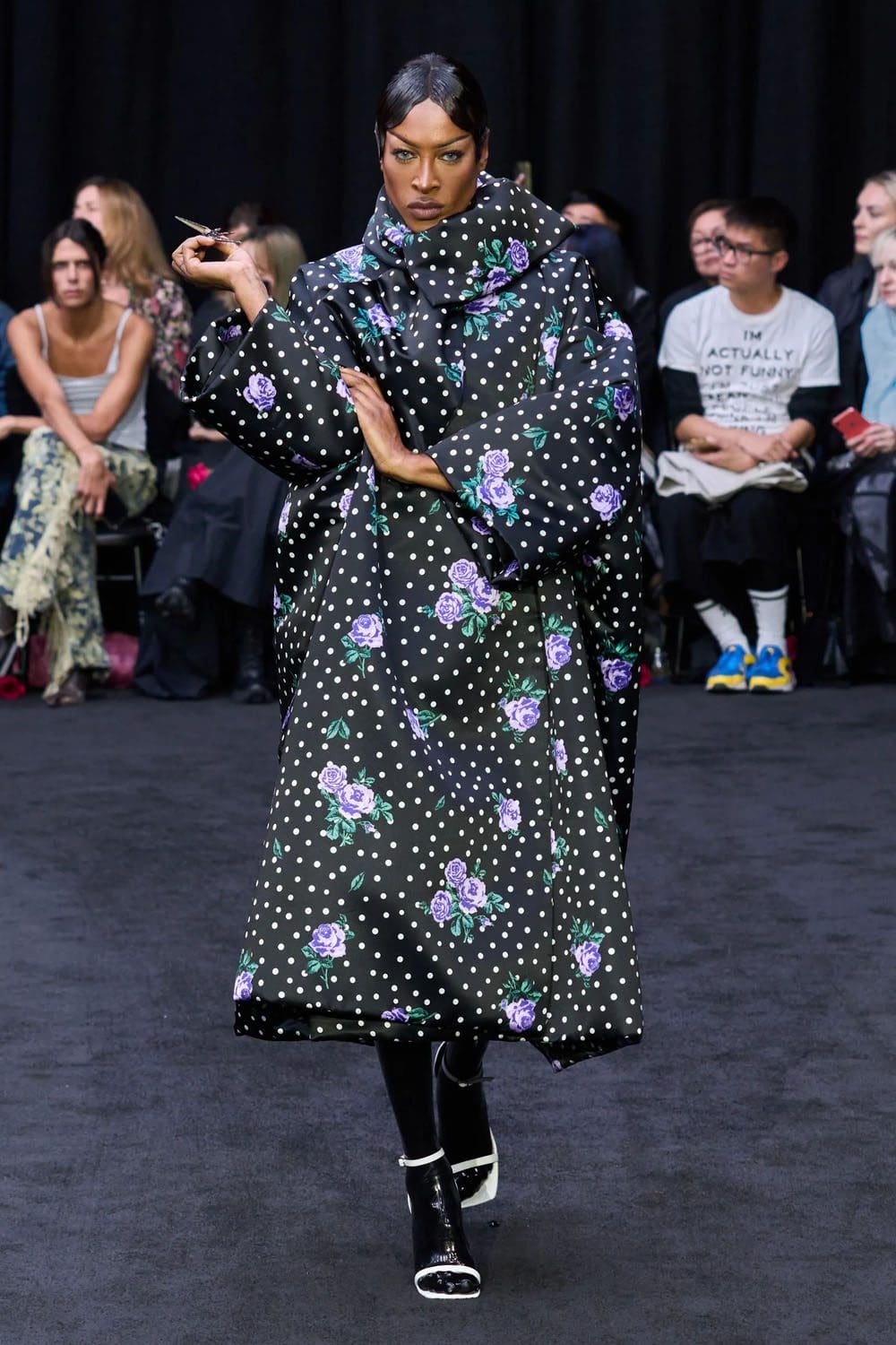 Richard Quinn Primavera Estate 2023 Londra Runway Magazine
