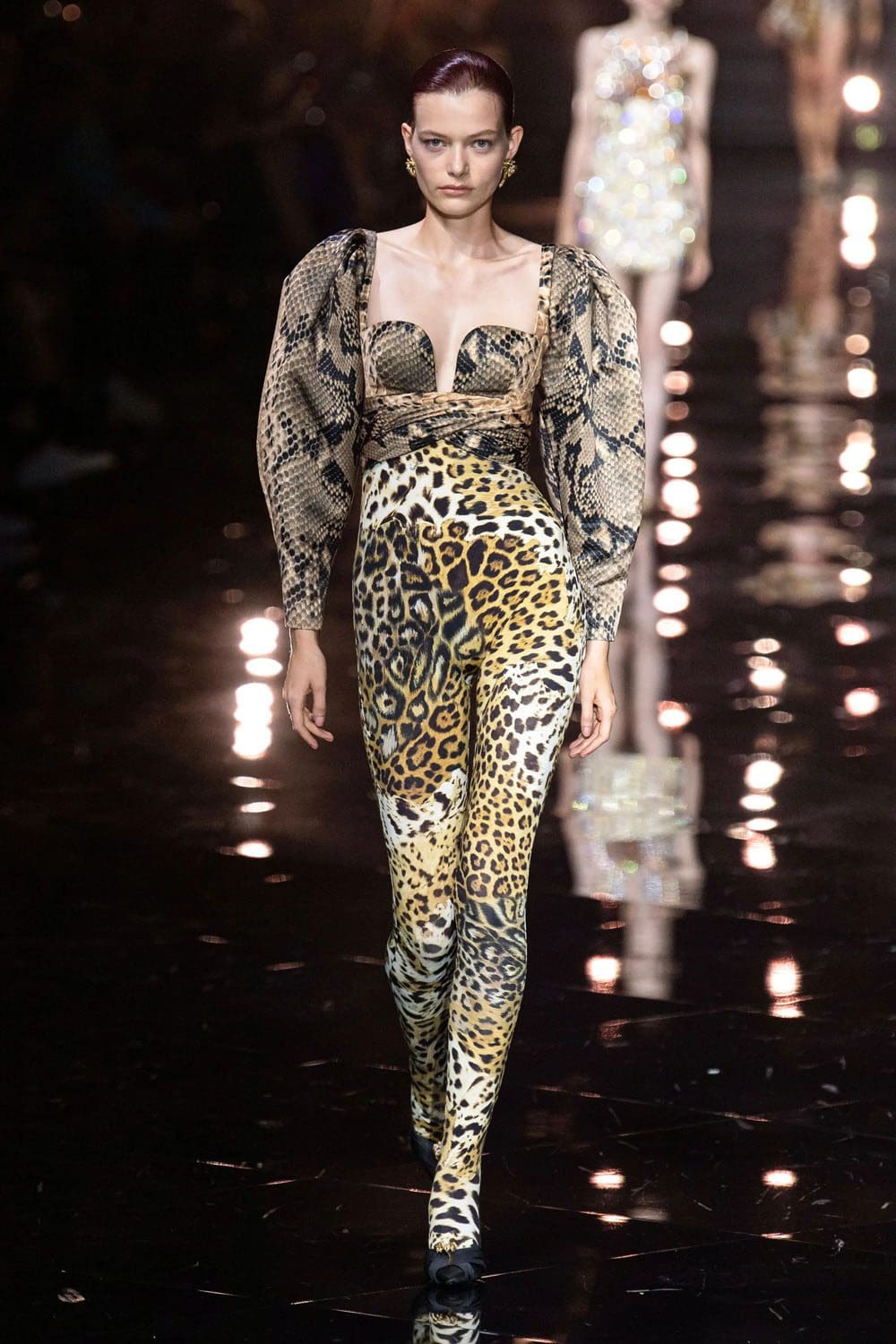Roberto Cavalli 春夏 2023 米兰 Runway 杂志