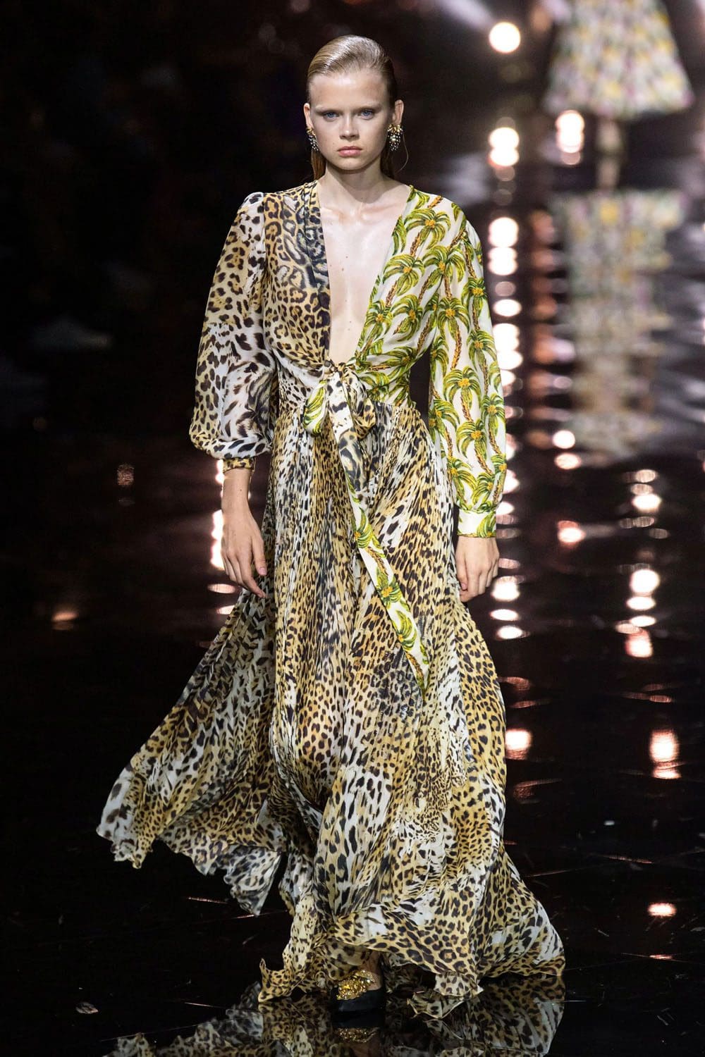 Roberto Cavalli 春夏 2023 米兰 Runway 杂志