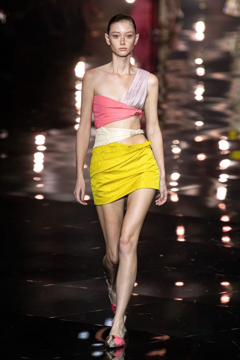 Roberto Cavalli 春夏 2023 米兰 Runway 杂志