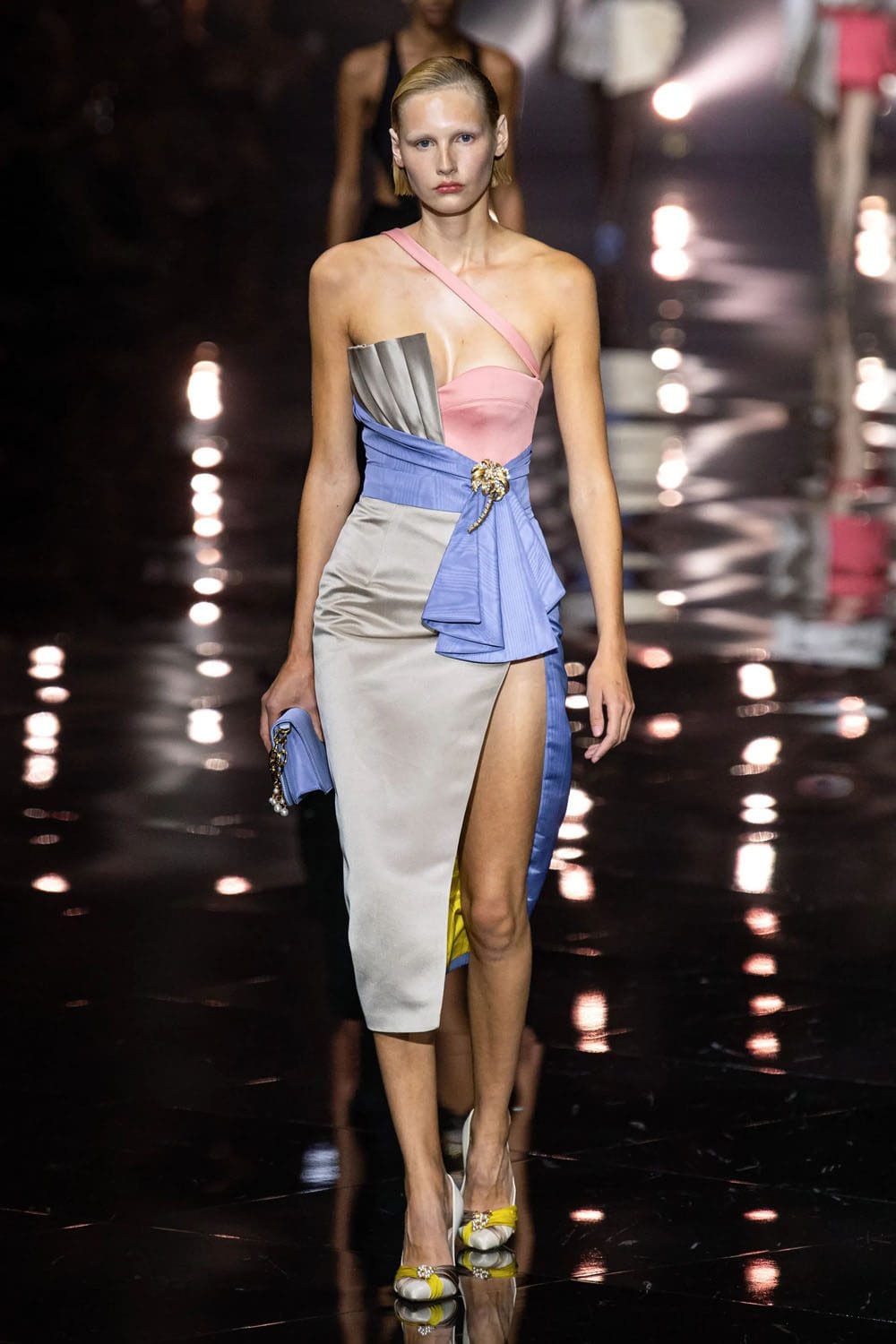 Roberto Cavalli 春夏 2023 米兰 Runway 杂志