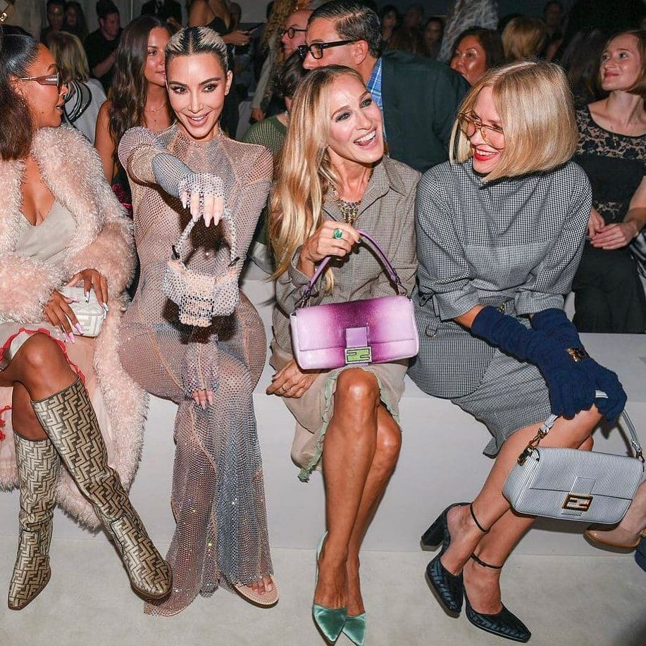 Sarah Jessica Parker, Kim Kardashian a 25 anni Fendi Baguette Runway Magazine