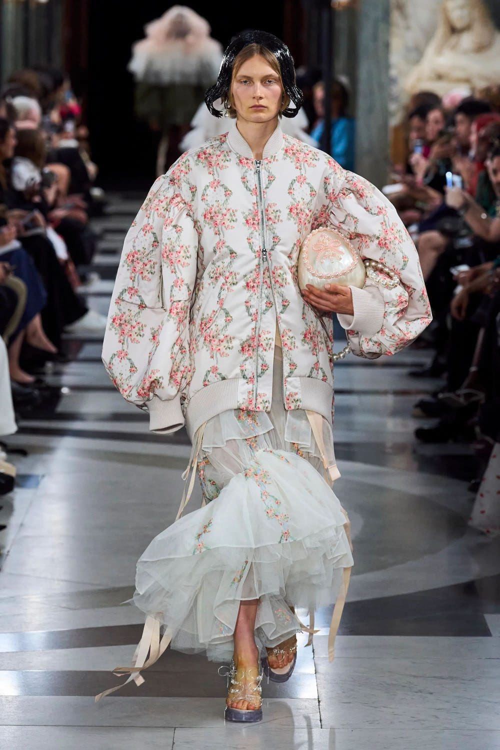 シモーネ・ロシャ 春夏 2023 ロンドン Runway 雑誌