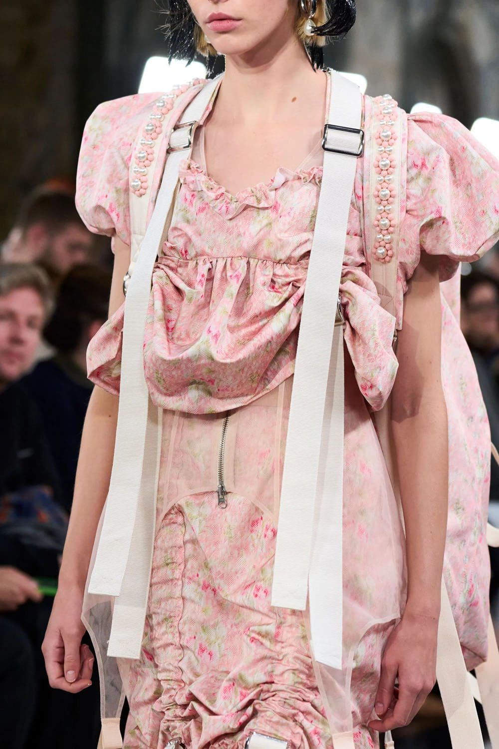 シモーネ・ロシャ 春夏 2023 ロンドン Runway 雑誌