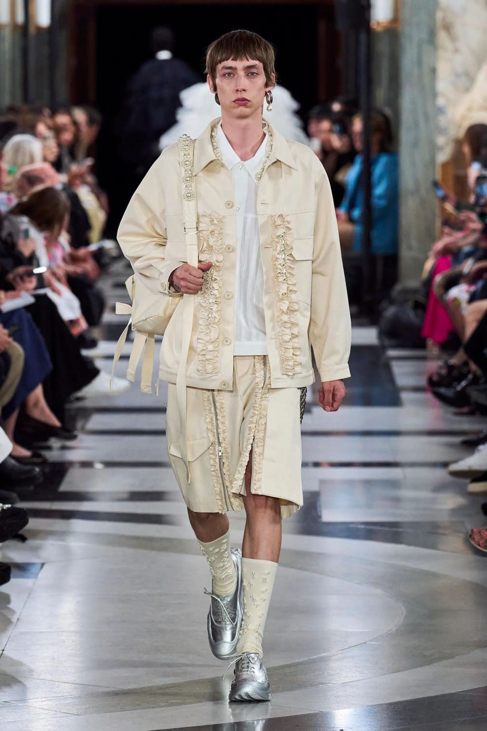 シモーネ・ロシャ 春夏 2023 ロンドン Runway 雑誌