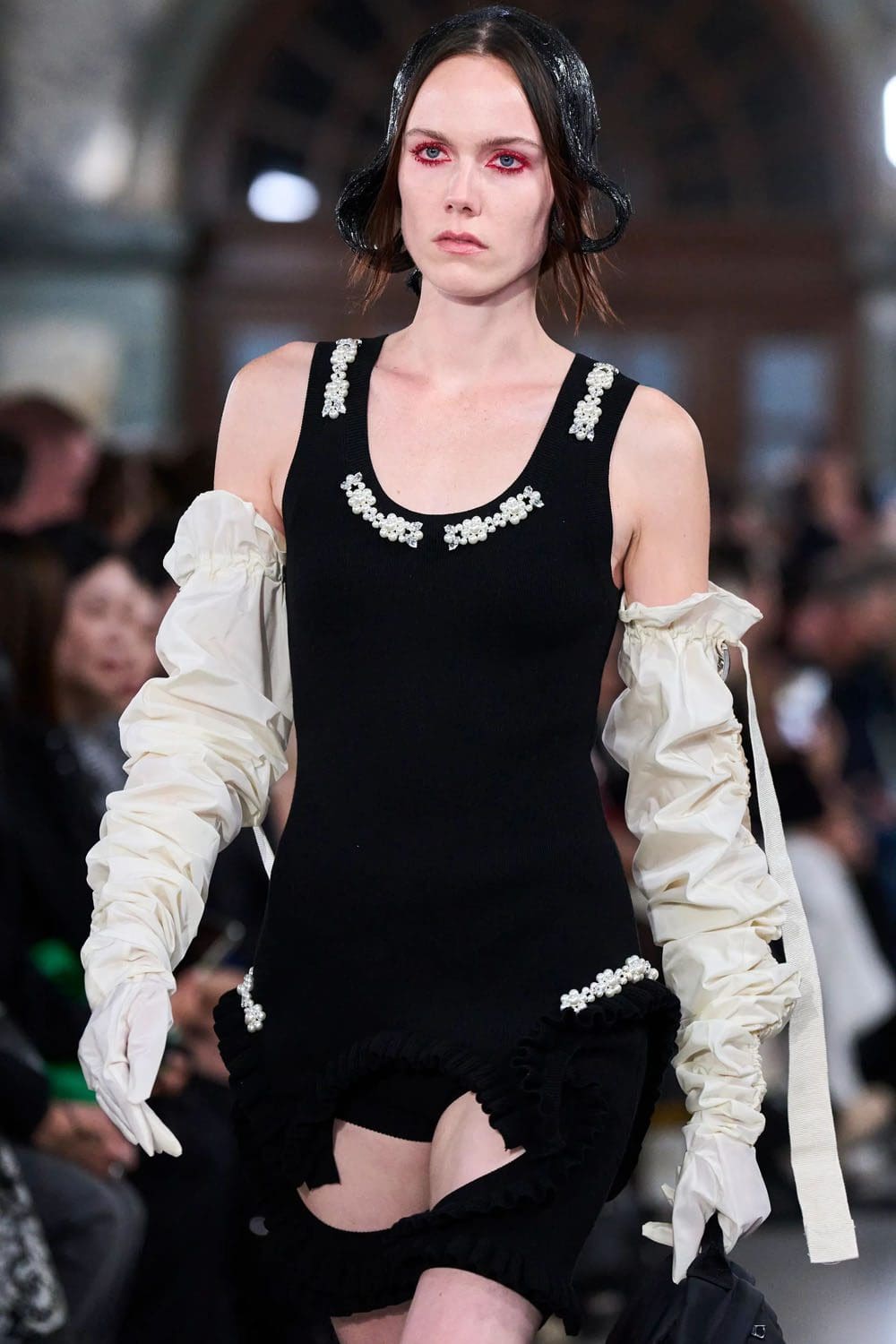 シモーネ・ロシャ 春夏 2023 ロンドン Runway 雑誌