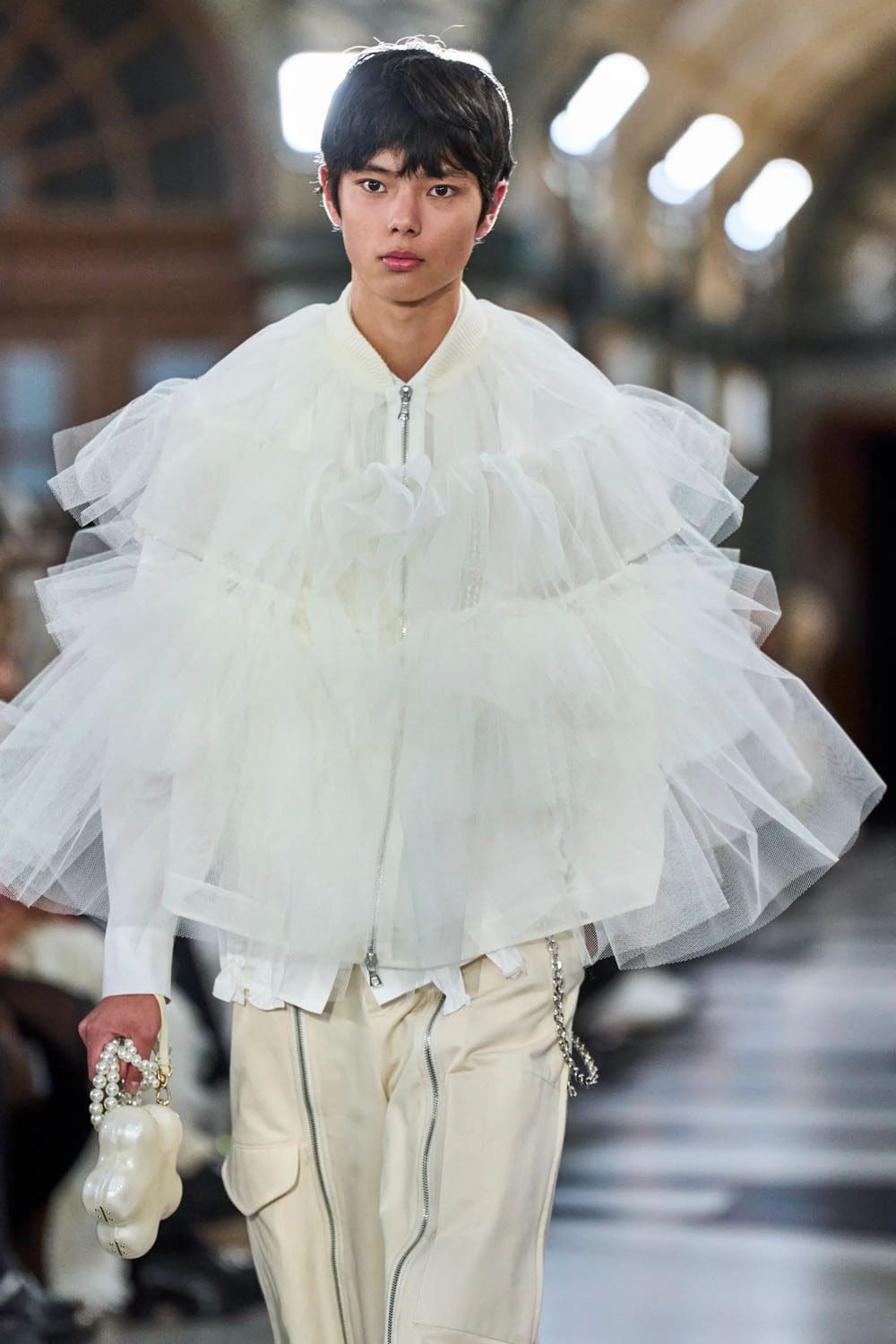 シモーネ・ロシャ 春夏 2023 ロンドン Runway 雑誌