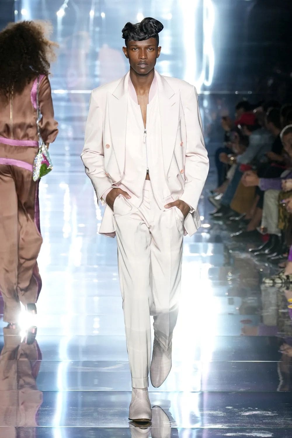 トムフォード 春夏 2023 ニューヨーク Runway 雑誌