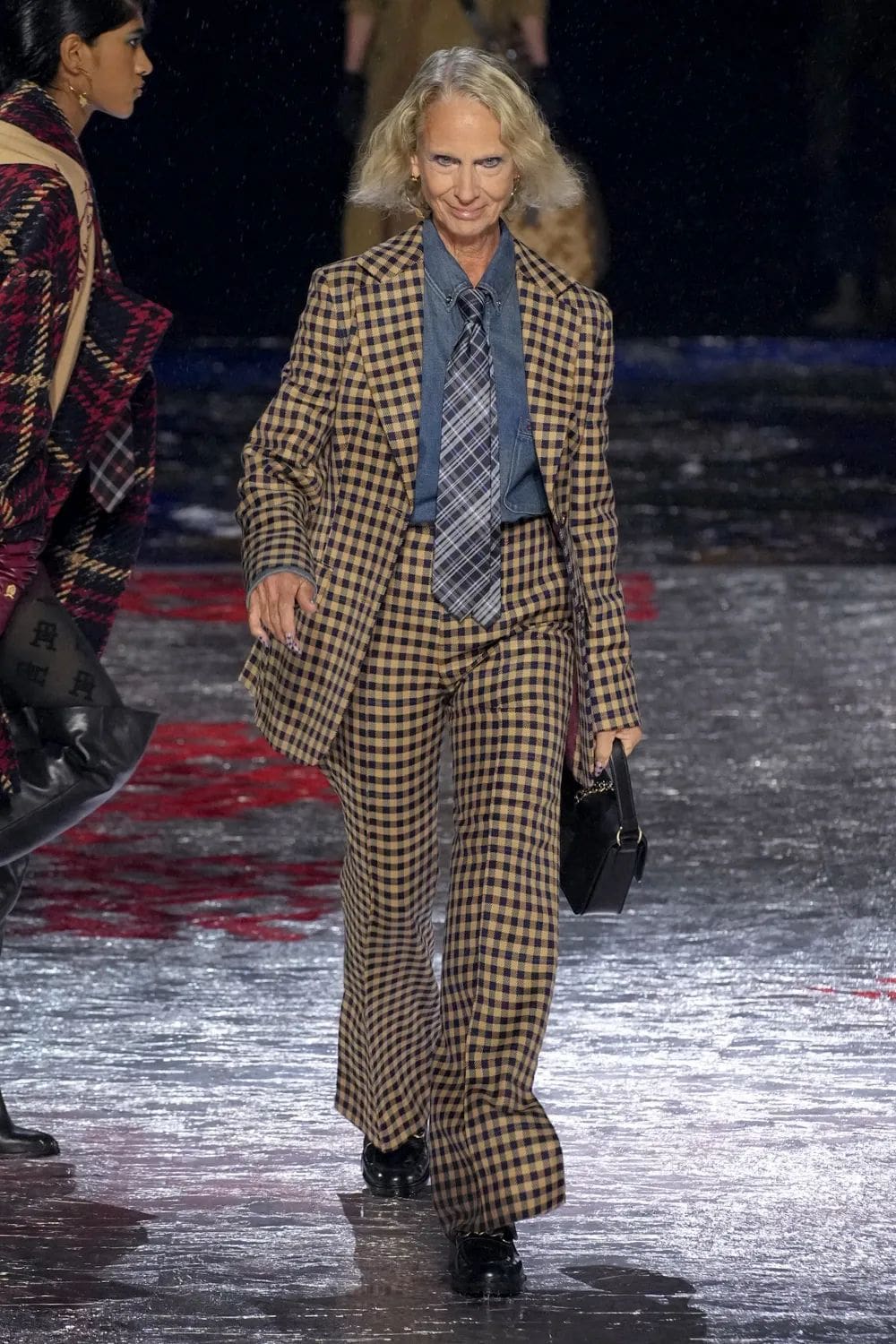 トミー ヒルフィガー - トミー ファクトリー - トミー ナウ - 2022年秋冬 -2023 Runway 雑誌