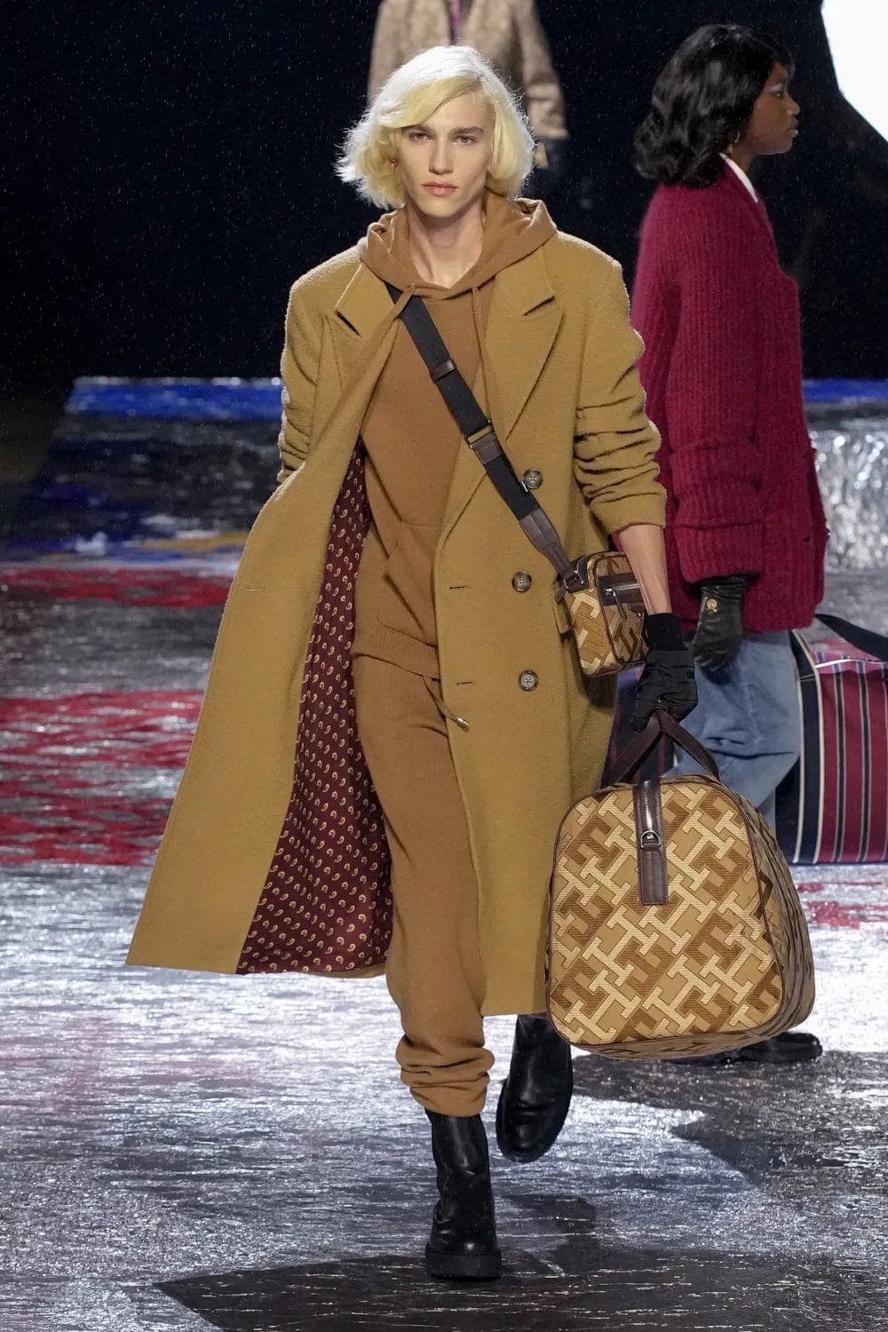 トミー ヒルフィガー - トミー ファクトリー - トミー ナウ - 2022年秋冬 -2023 Runway 雑誌