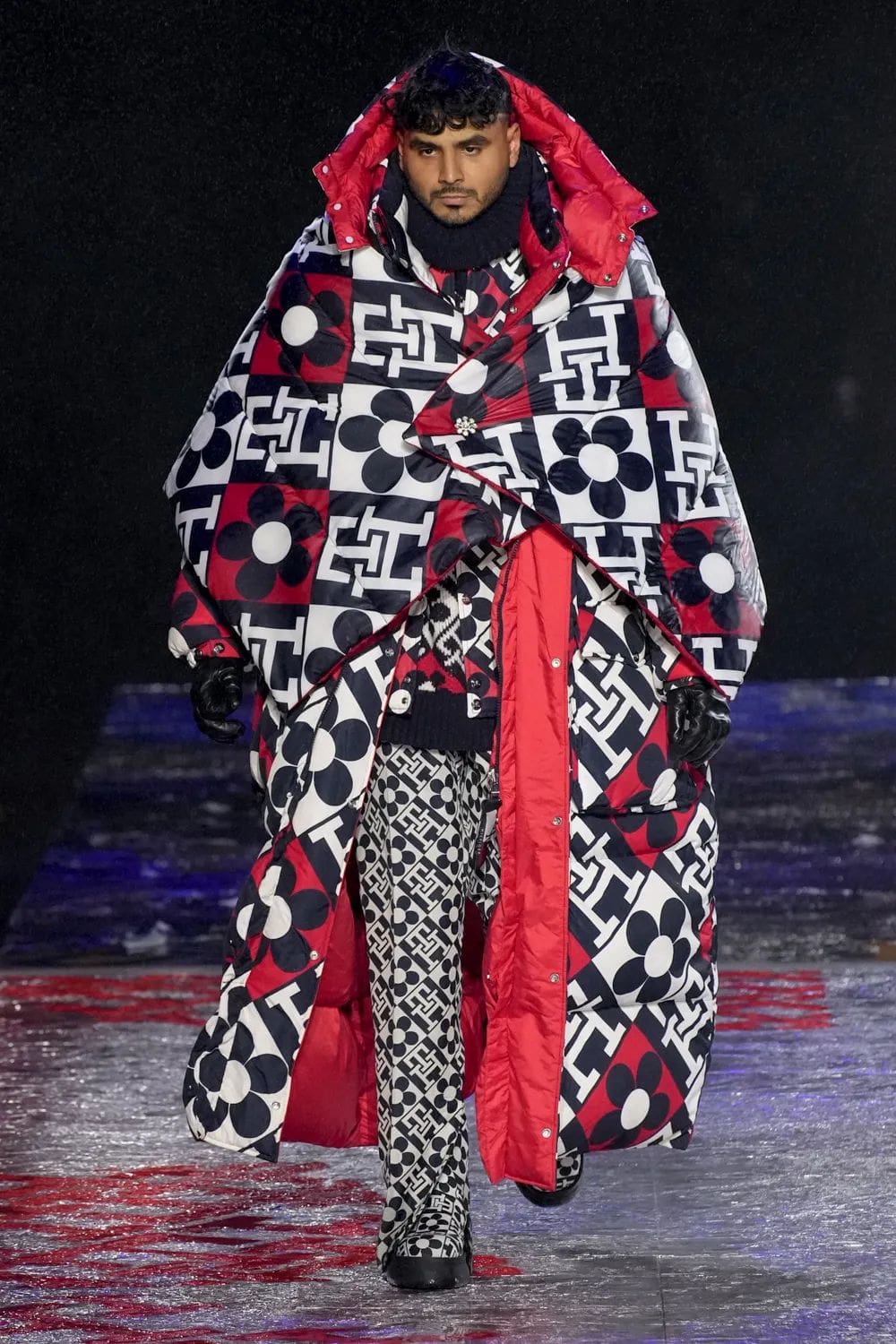 トミー ヒルフィガー - トミー ファクトリー - トミー ナウ - 2022年秋冬 -2023 Runway 雑誌