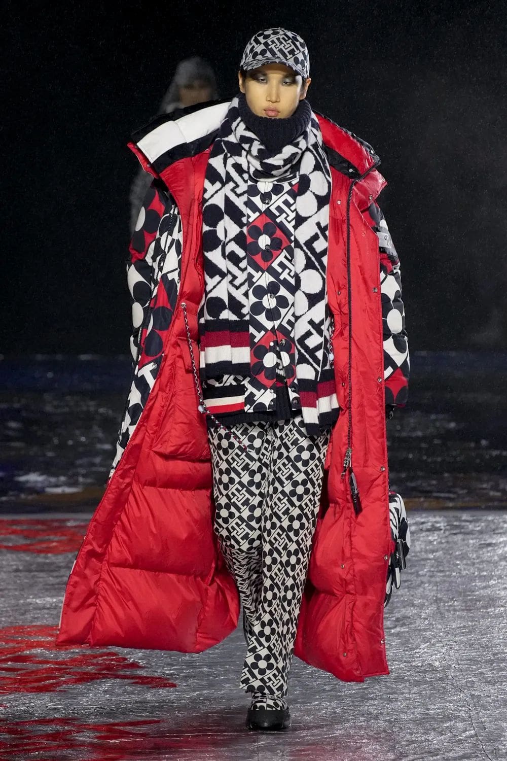 トミー ヒルフィガー - トミー ファクトリー - トミー ナウ - 2022年秋冬 -2023 Runway 雑誌