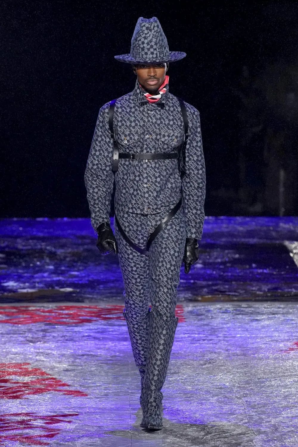 トミー ヒルフィガー - トミー ファクトリー - トミー ナウ - 2022年秋冬 -2023 Runway 雑誌