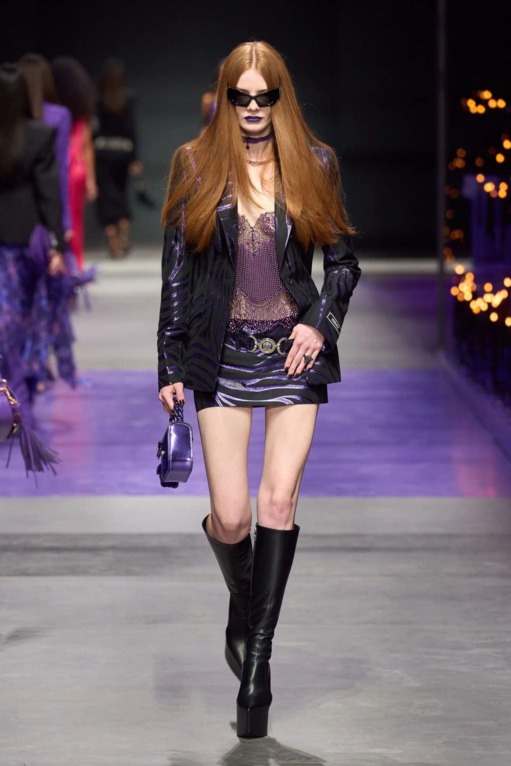 Версаче Весна Лето 2023 Runway Магазины