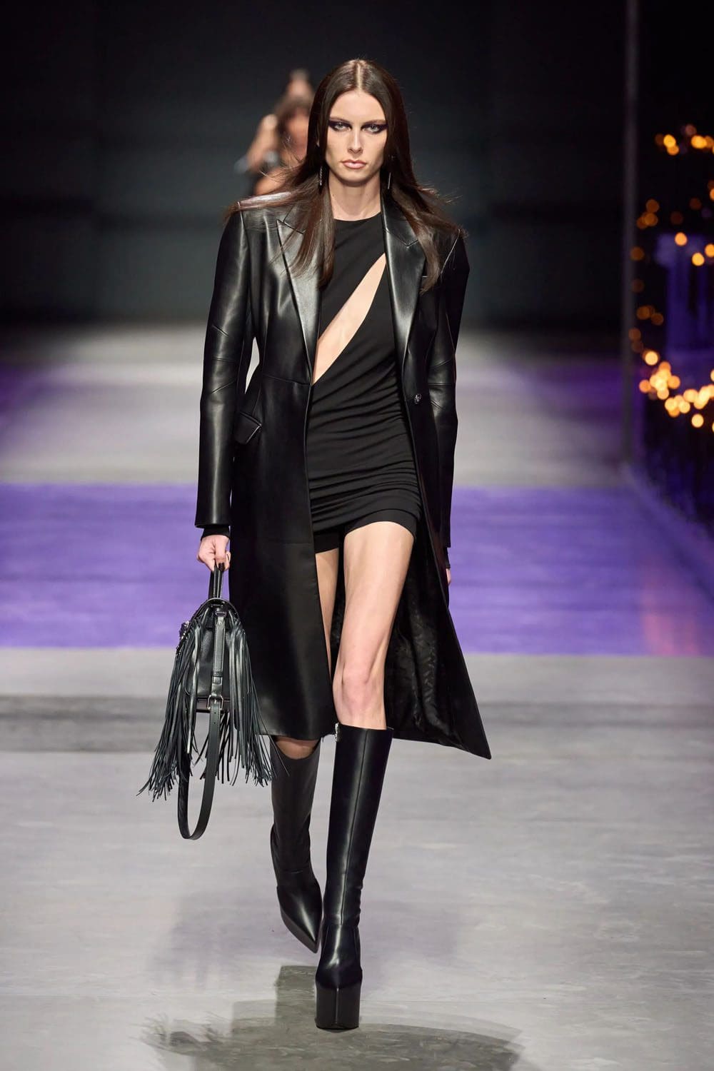 Версаче Весна Лето 2023 Runway Магазины