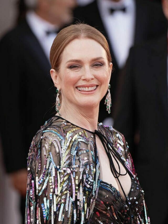 Julianne Moore in Valentino Red Carpet at 79th Venice Film Festival 2022