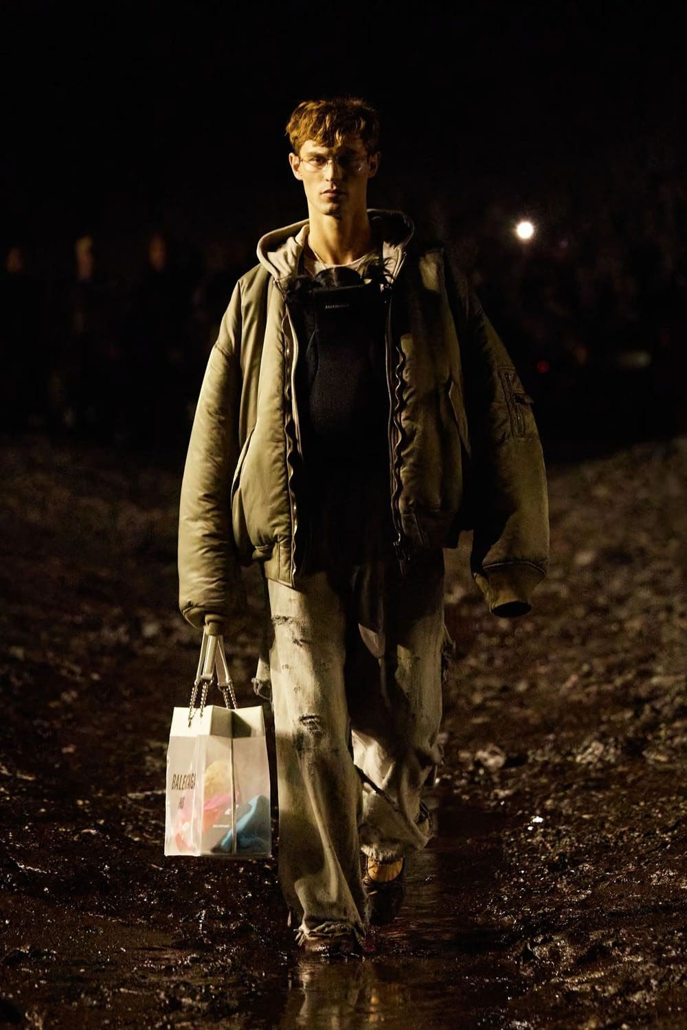 Balenciaga 春夏 2023 核泥秀 Runway 14杂志