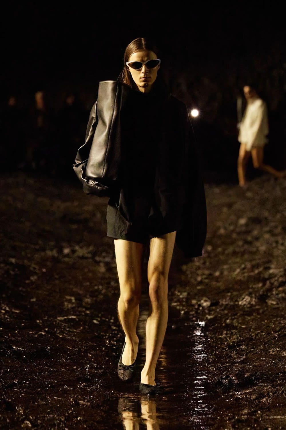 Balenciaga 春夏 2023 核泥秀 Runway 25杂志