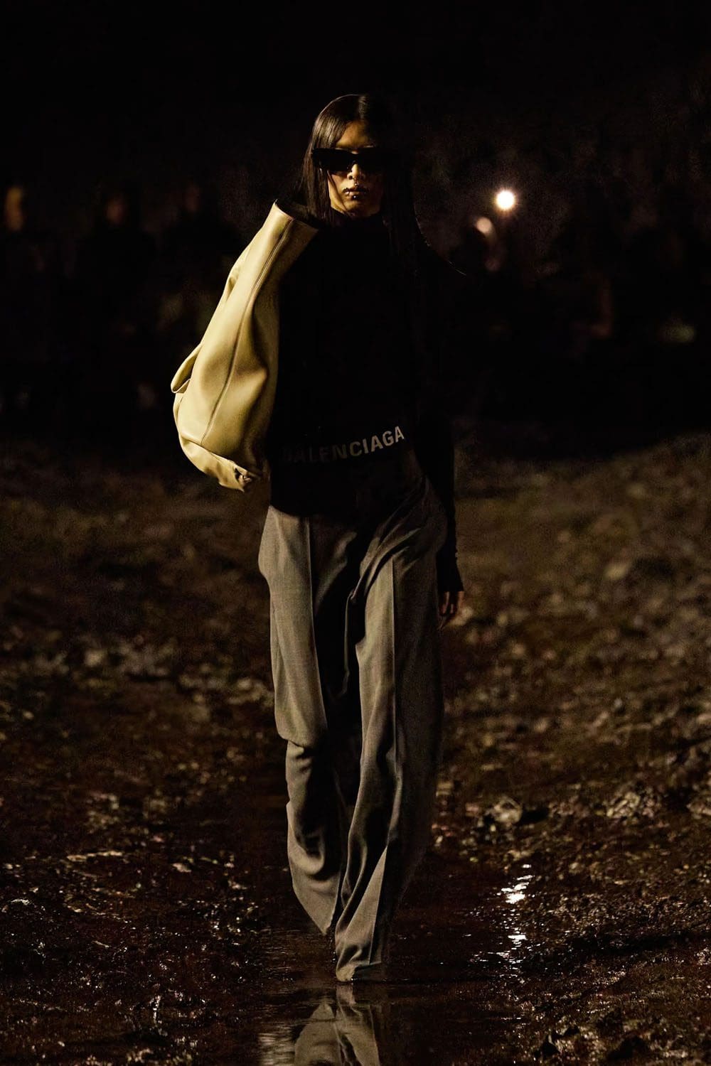 Balenciaga 春夏 2023 核泥秀 Runway 28杂志