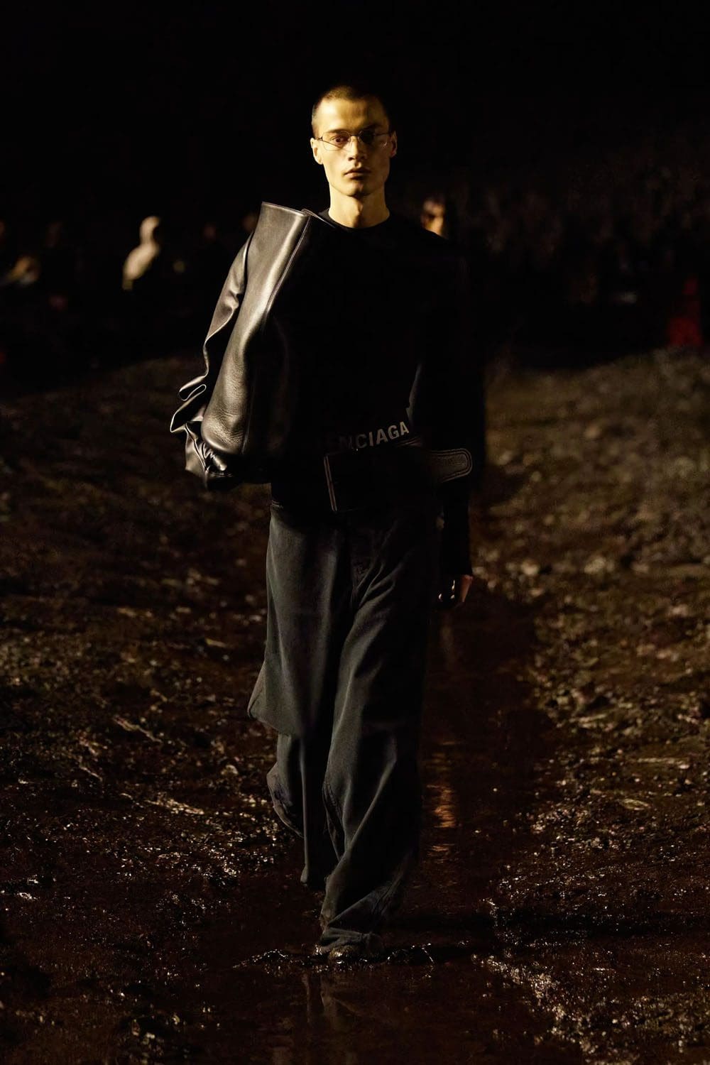 Balenciaga 春夏 2023 核泥秀 Runway 29杂志