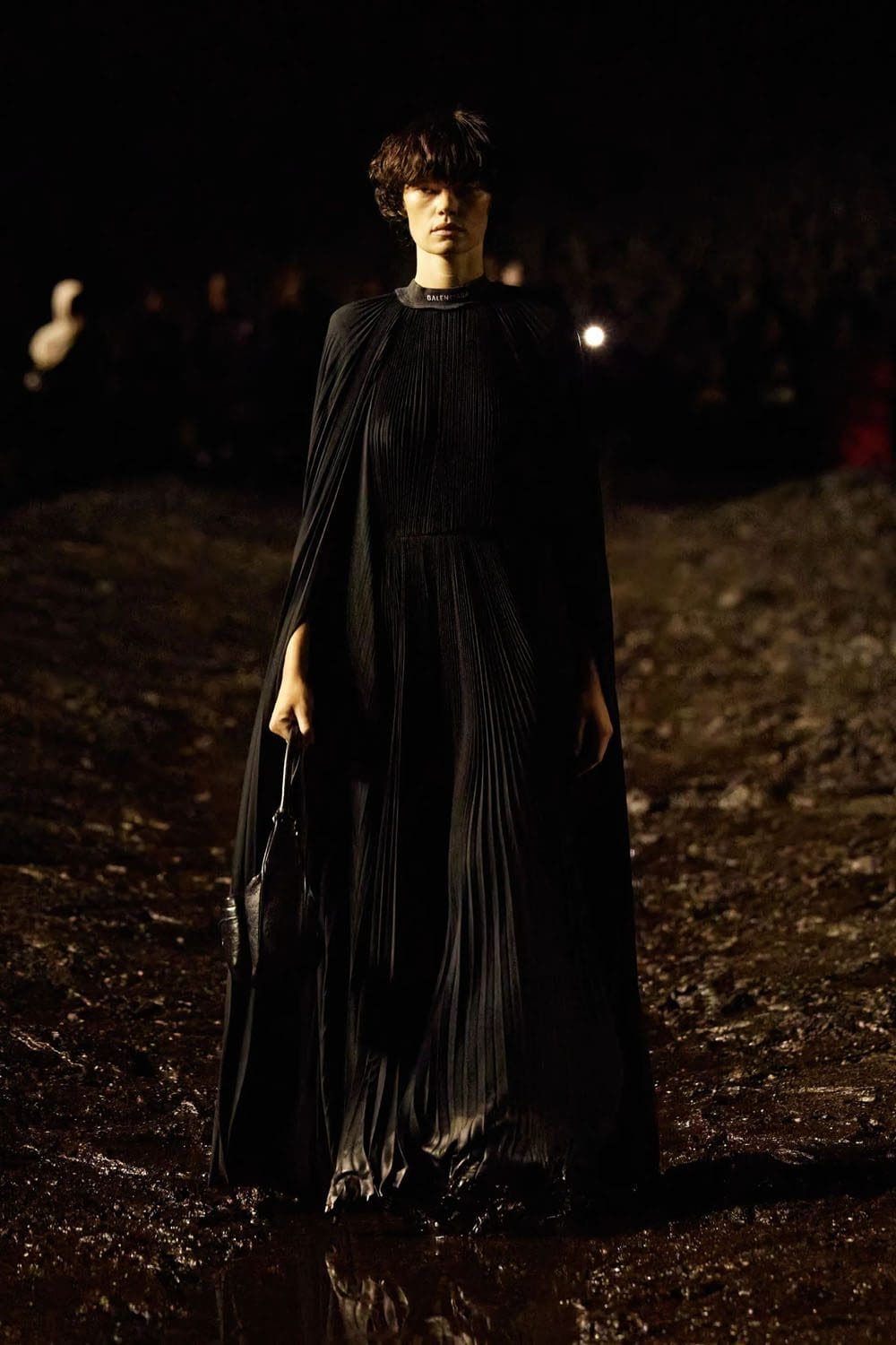 Balenciaga 春夏 2023 核泥秀 Runway 32杂志