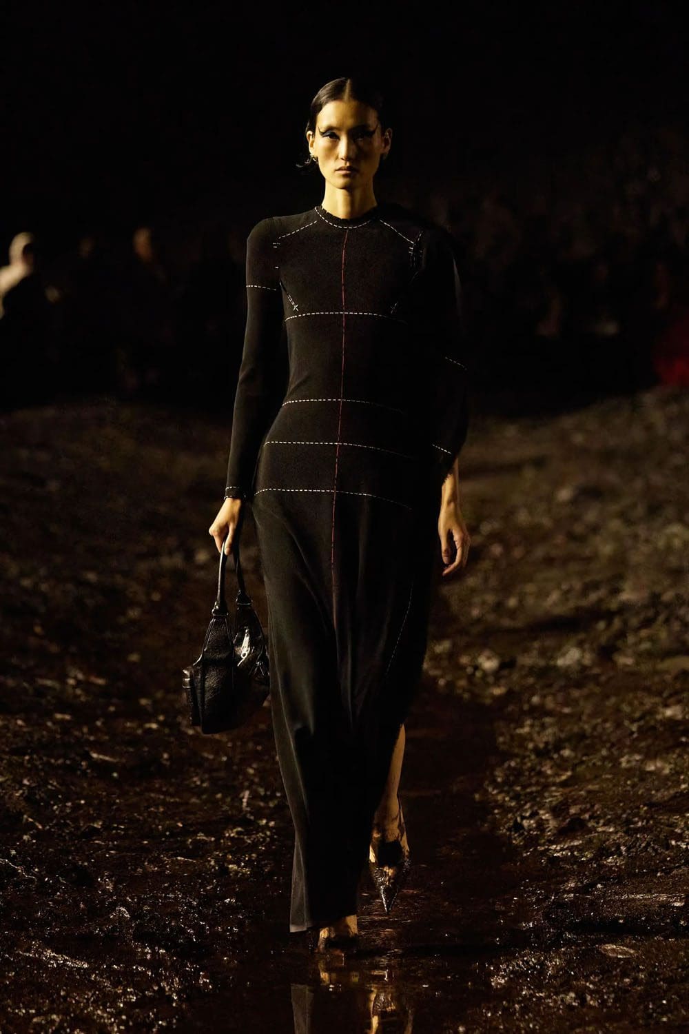 Balenciaga 春夏 2023 核泥秀 Runway 37杂志