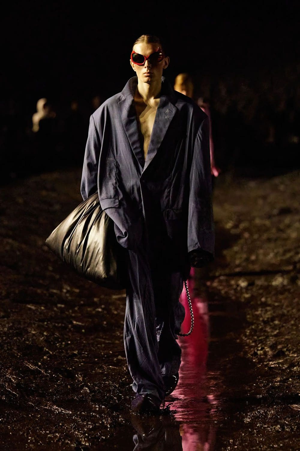 Balenciaga 春夏 2023 核泥秀 Runway 44杂志
