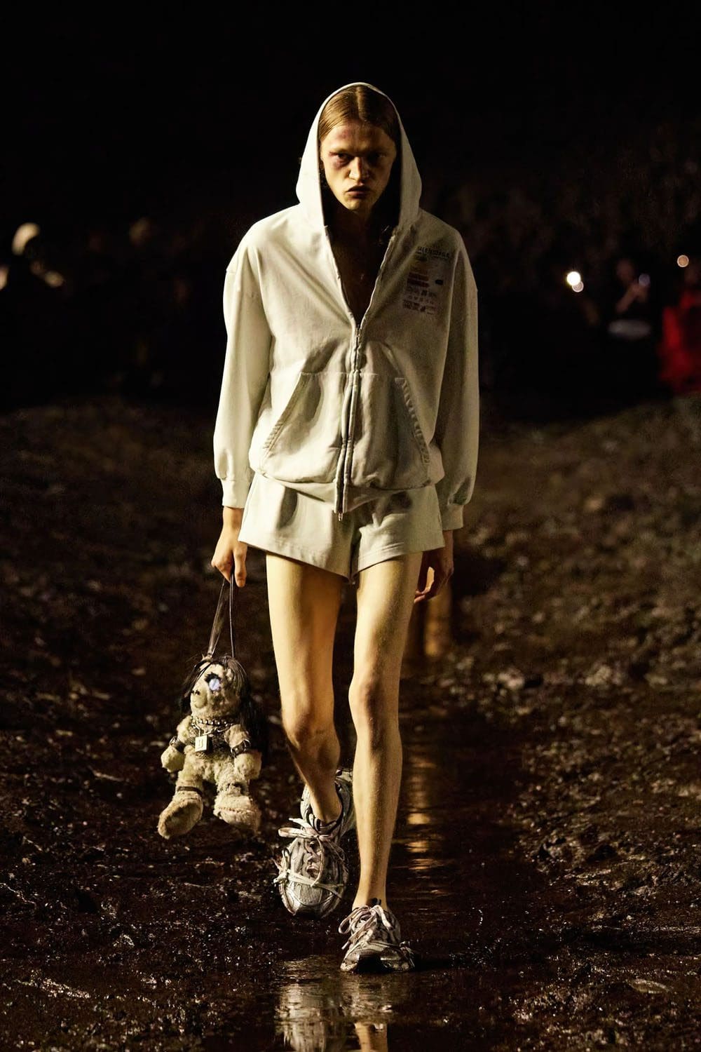 Balenciaga 春夏 2023 核泥秀 Runway 5杂志