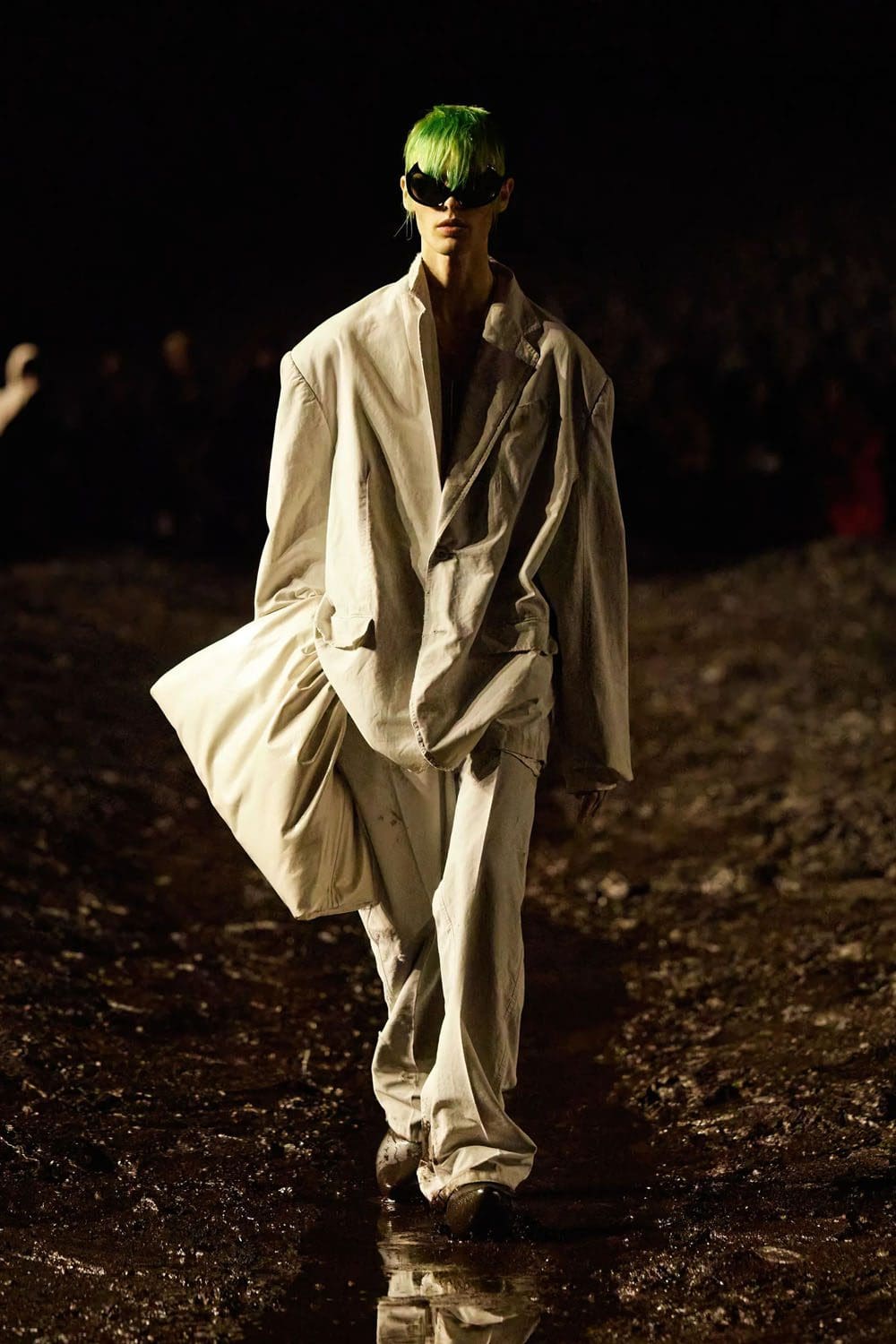 Balenciaga 春夏 2023 核泥秀 Runway 52杂志