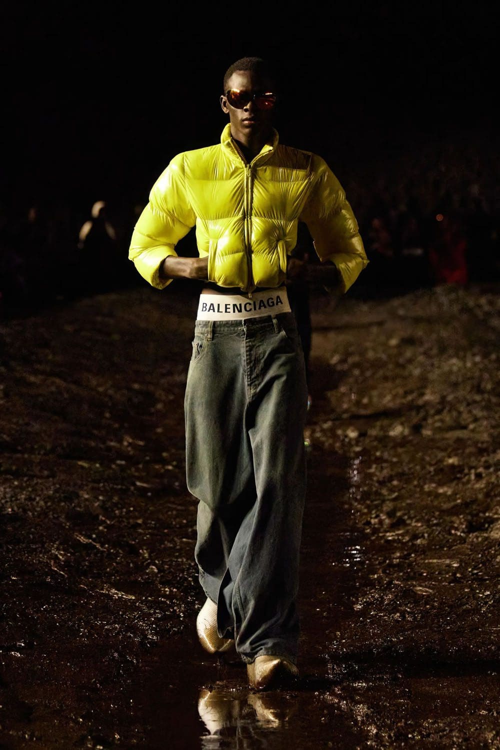 Balenciaga 春夏 2023 核泥秀 Runway 64杂志