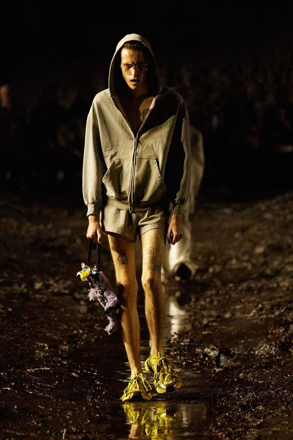 Balenciaga 春夏 2023 核泥秀 Runway 9杂志