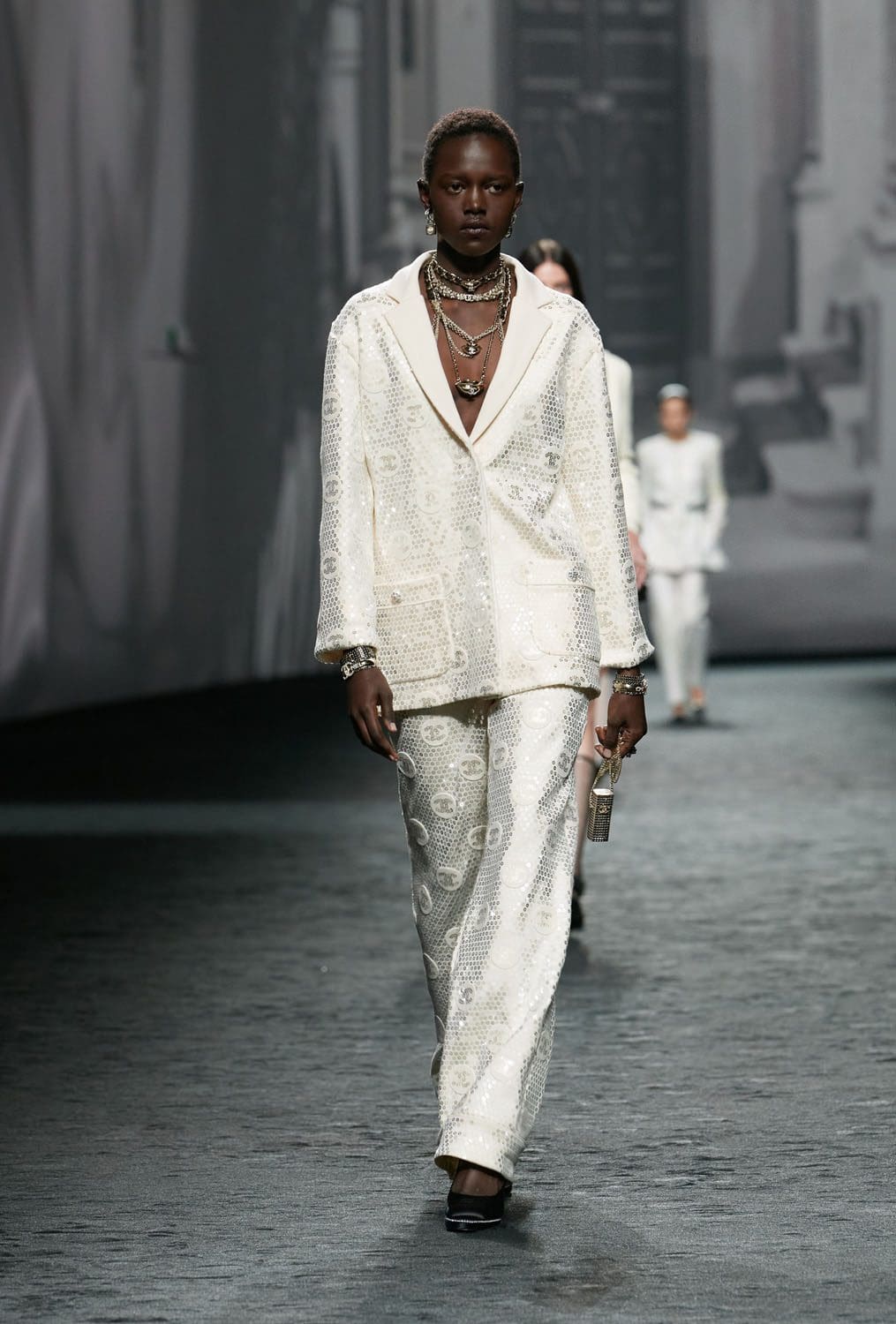 Chanel Spring Summer 2023 Ready to Wear Runway Magazine 15