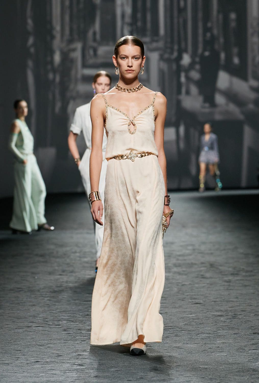 Chanel Spring Summer 2023 Ready to Wear Runway Magazine 32