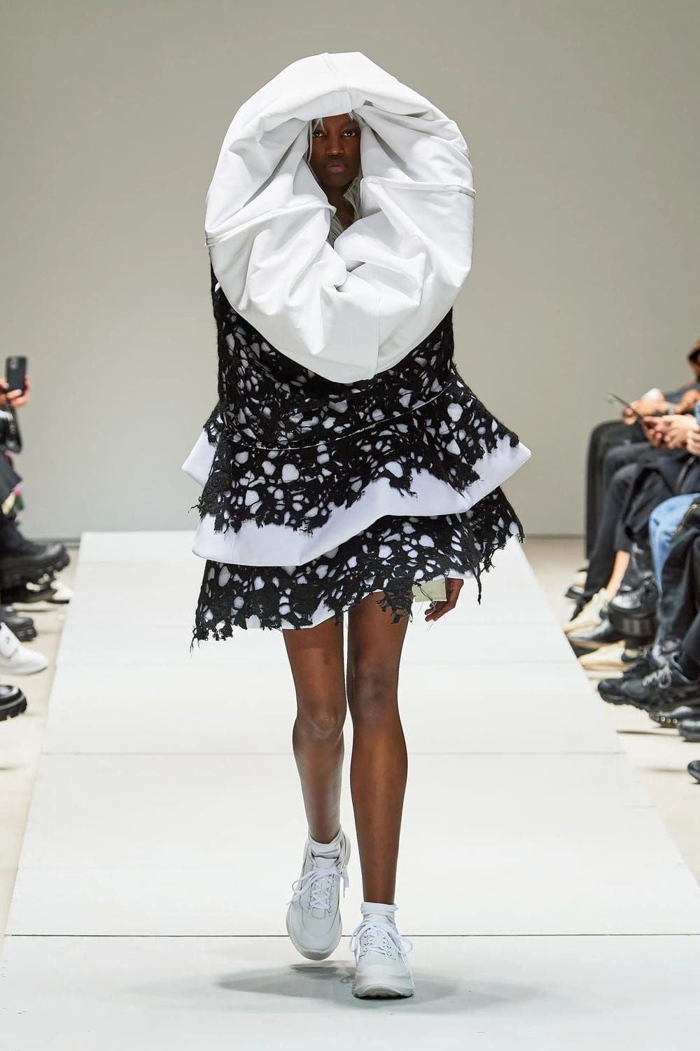 Comme des Garcons Spring Summer 2023 Runway Magazine 1