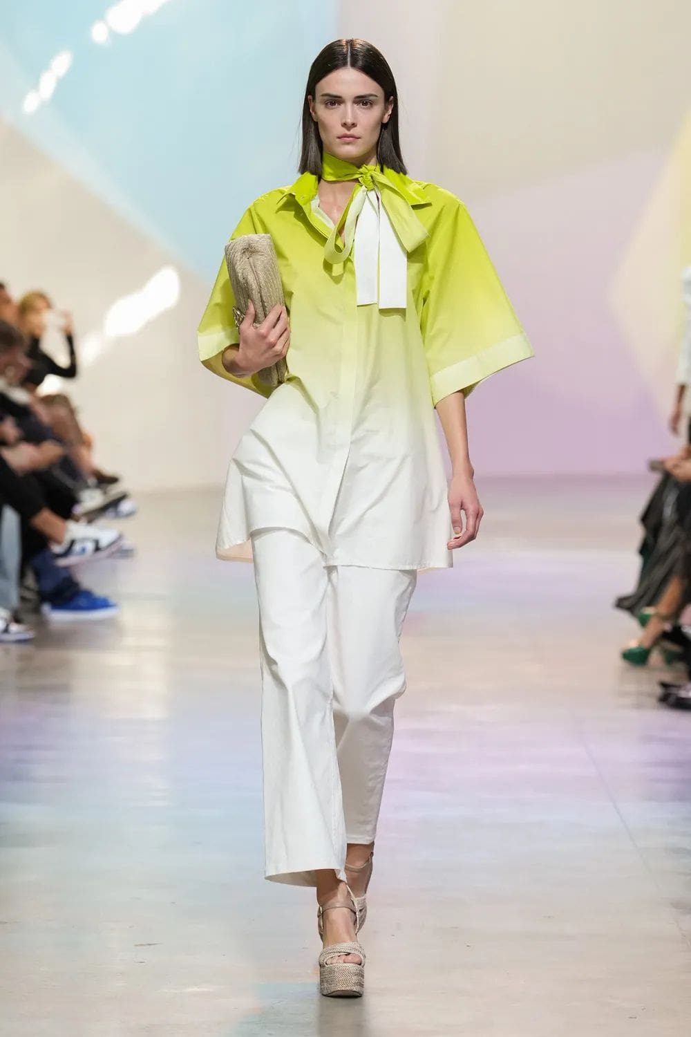 Elie Saab Primavera Verão 2023 Runway revista