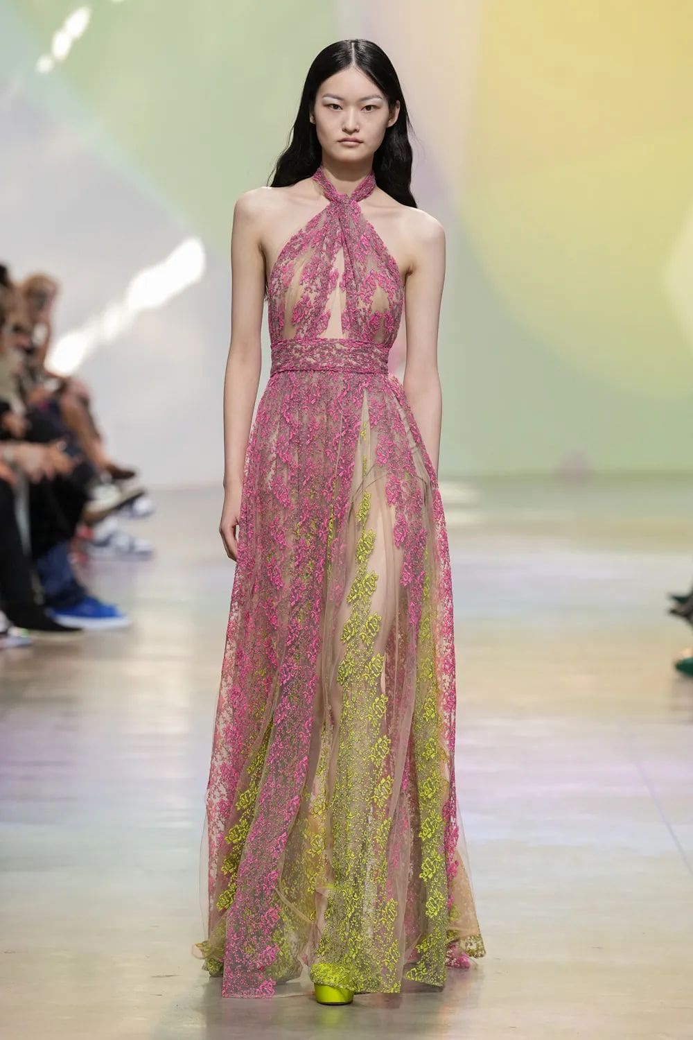 Elie Saab Primavera Verão 2023 Runway revista