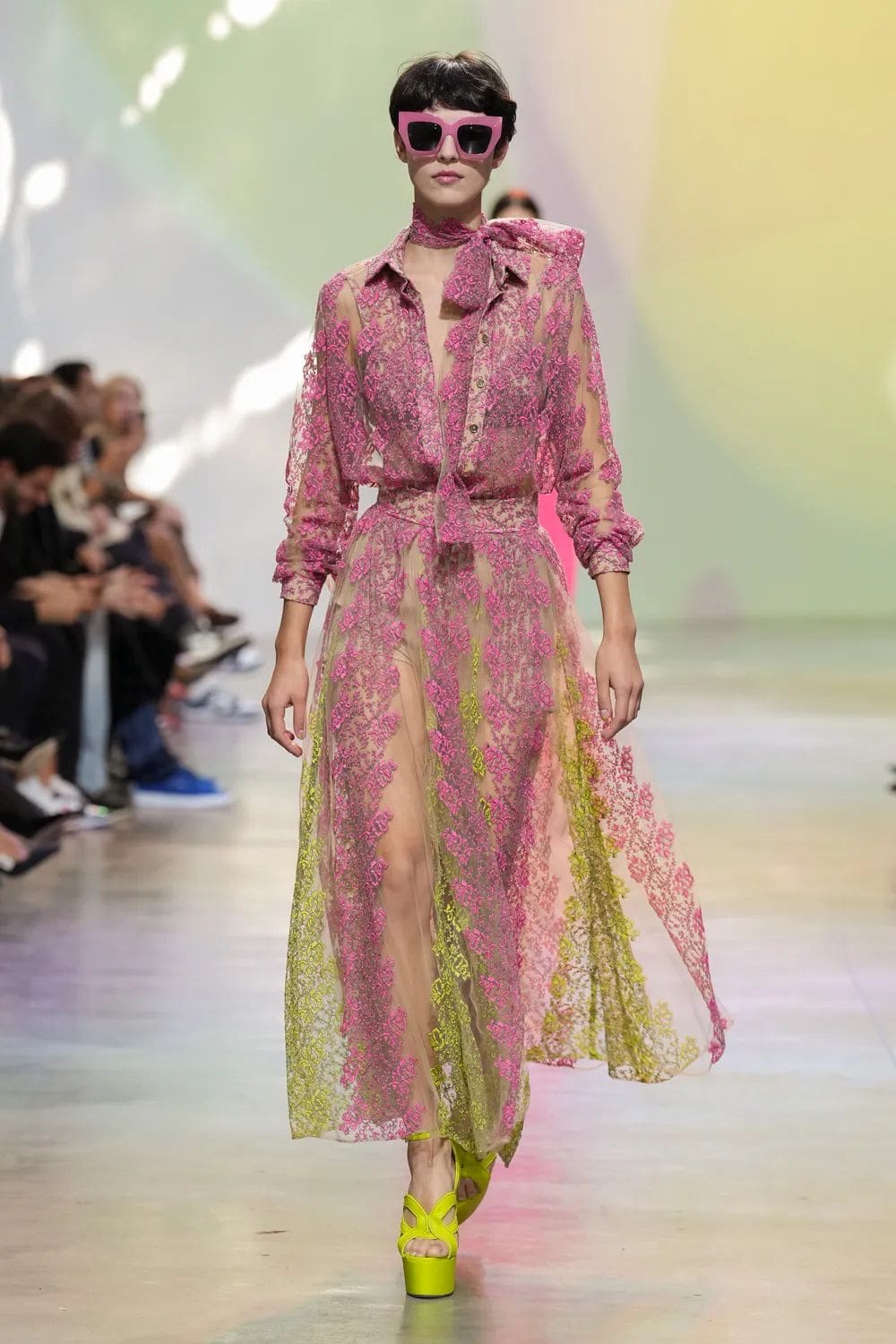 Elie Saab Primavera Verão 2023 Runway revista
