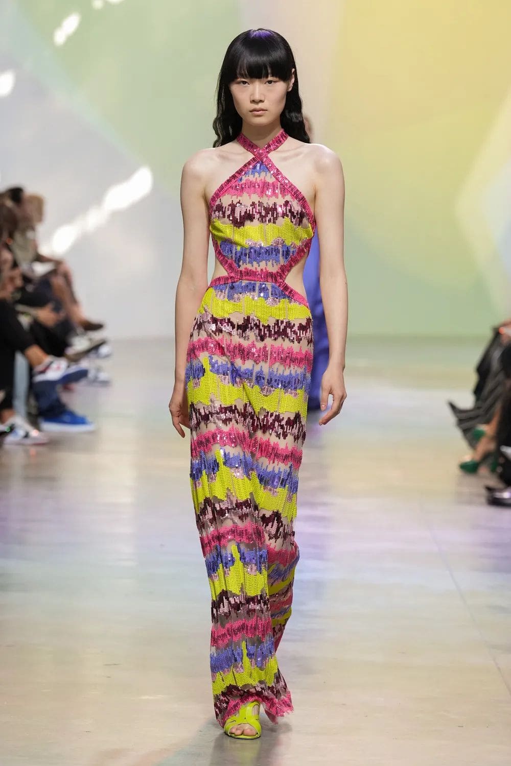 Elie Saab Primavera Verão 2023 Runway revista