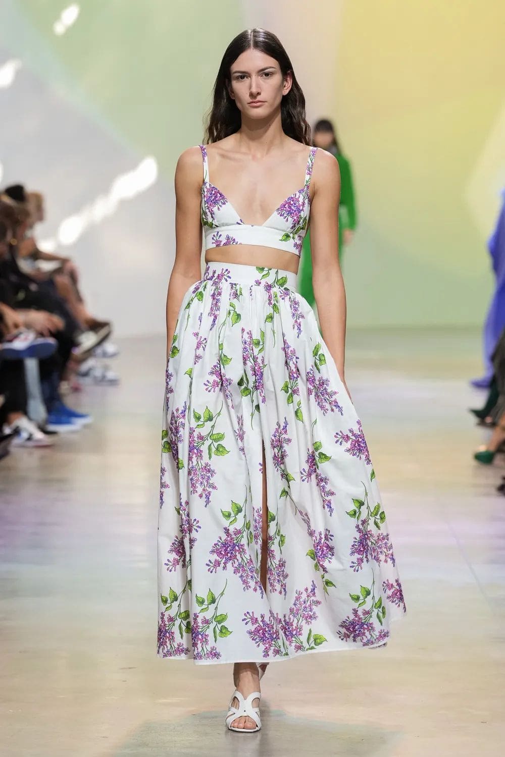 Elie Saab Primavera Verão 2023 Runway revista