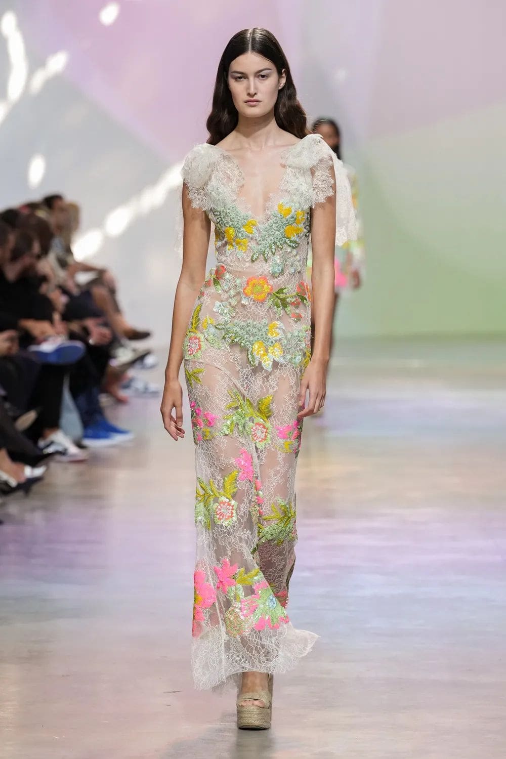 Elie Saab Primavera Verão 2023 Runway revista