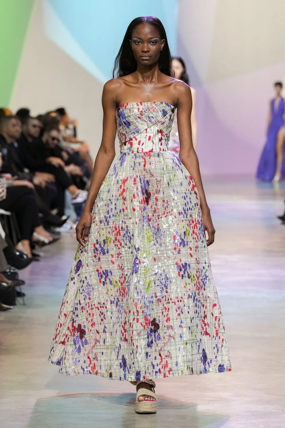 Elie Saab Primavera Verão 2023 Runway revista