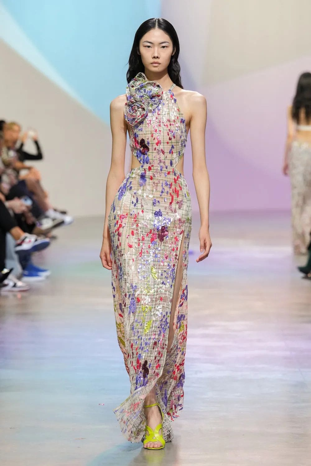 Elie Saab Primavera Verão 2023 Runway revista