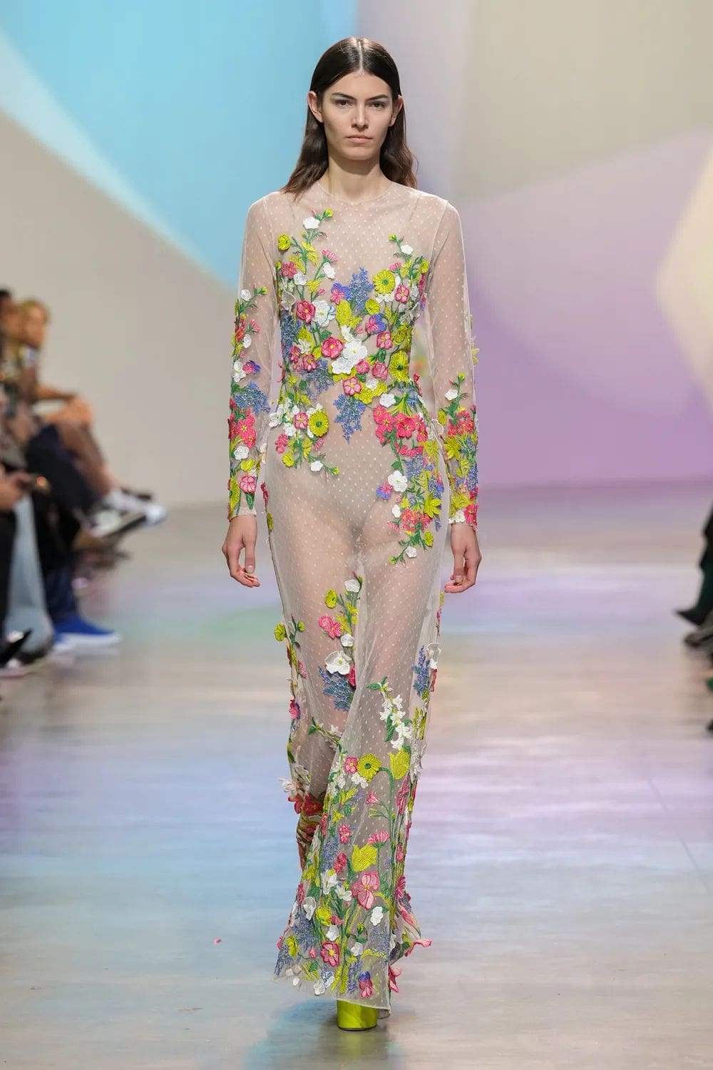 Elie Saab Primavera Verão 2023 Runway revista
