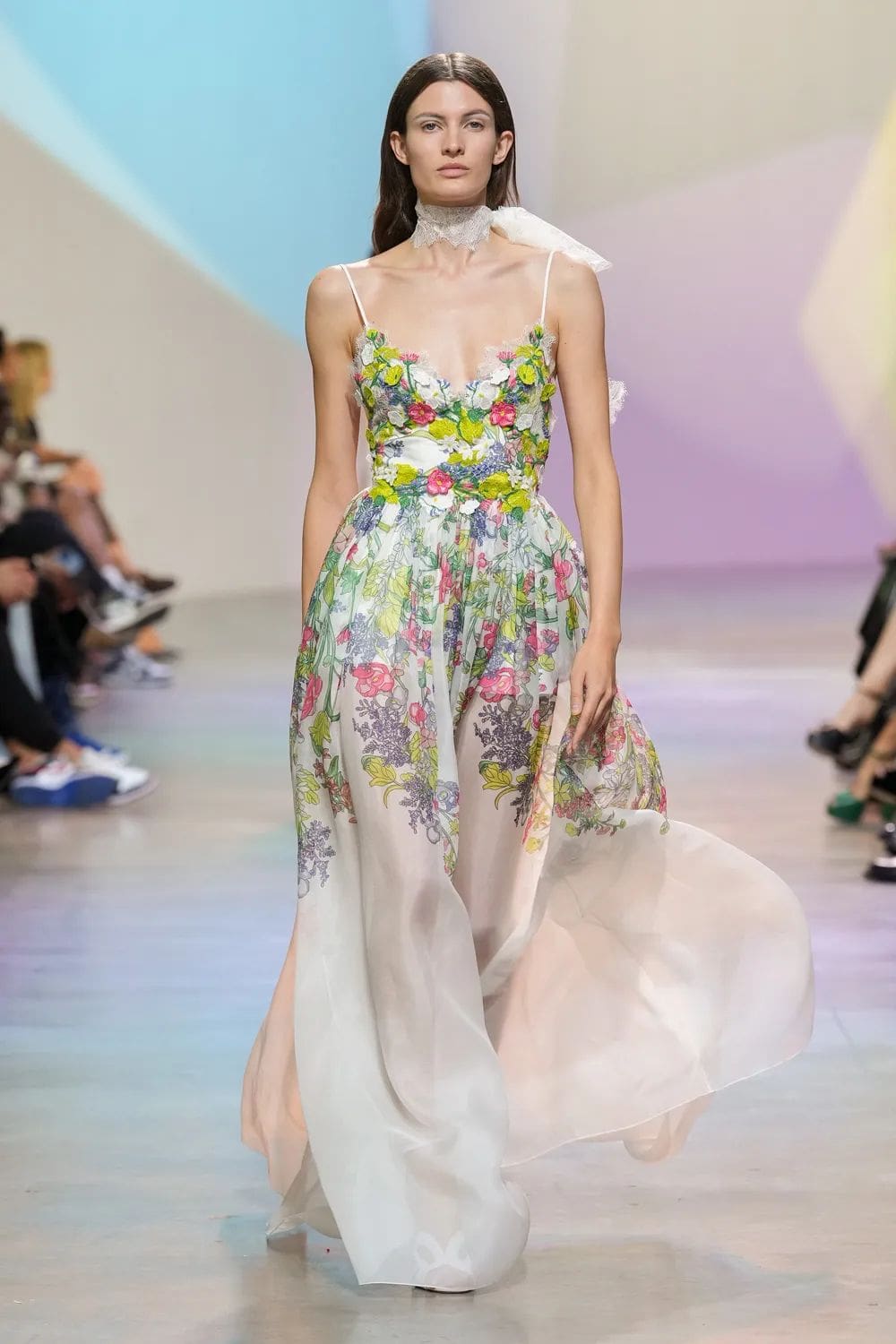 Elie Saab Primavera Verão 2023 Runway revista